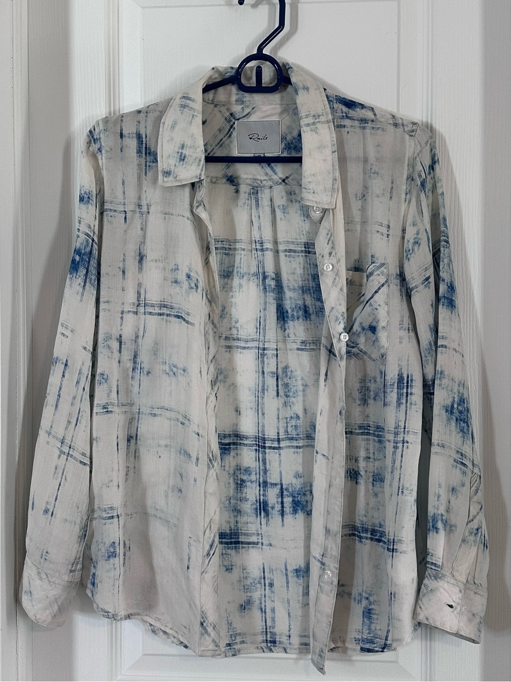 Rails button up